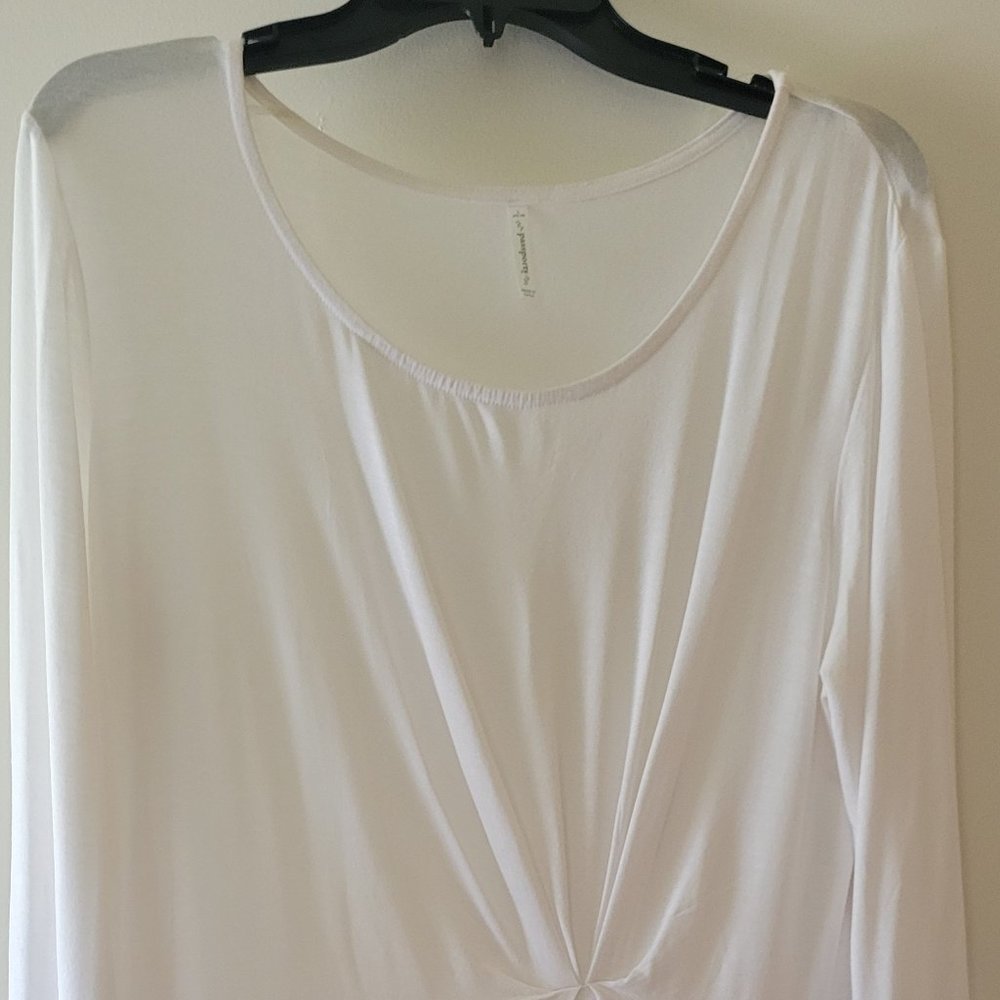 Long Sleeve Blouse, White, Size L,, Passport, 95% Rayon, 5% Spandex,